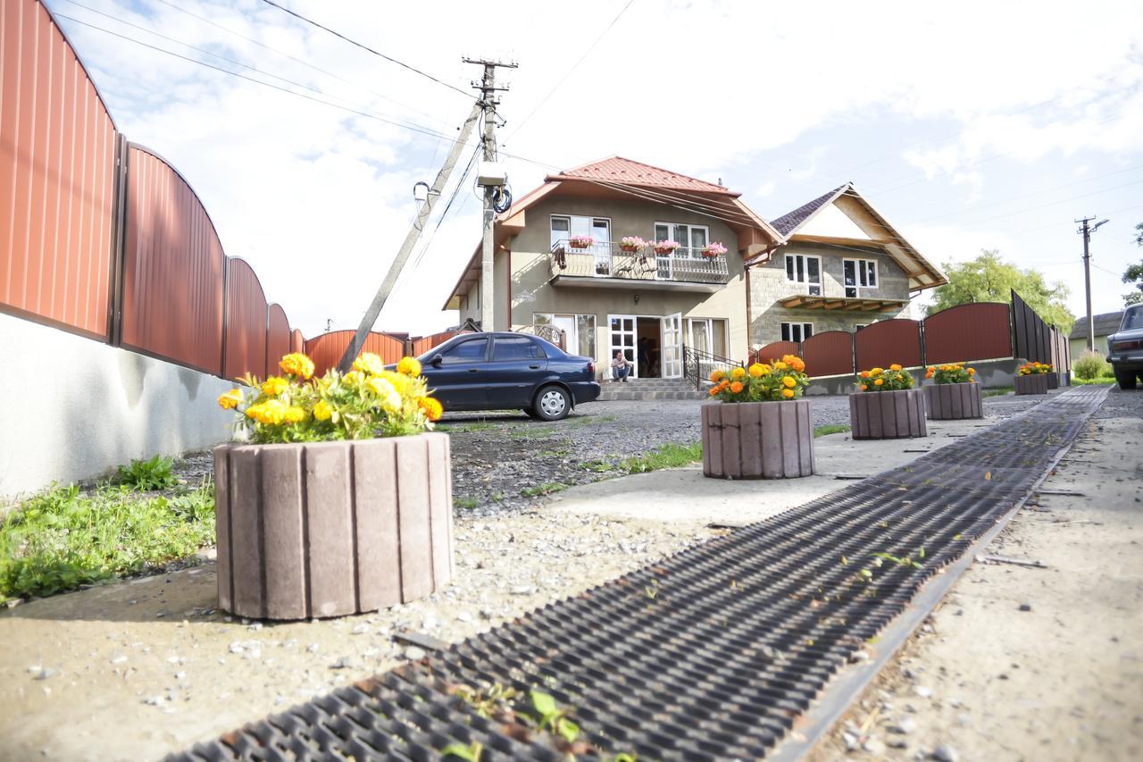 U Maksa Hotel Solochin Exterior photo